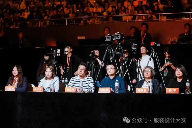 kaiyun体育全站首届“聚衣堂杯”轻运动瑜伽服新锐设计师大赛决赛结果公布义乌工商职业技术学院深化产教融合与校企合作。(图7)