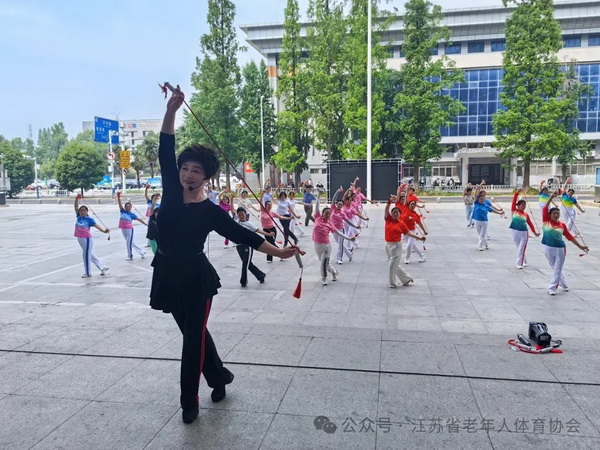 威海名师助阵！2024年淮安市老体协舒筋拉力操培训圆满落幕(图2)