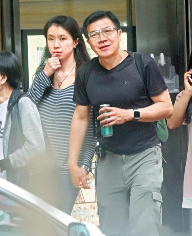 2015年香港教授故意在车内放2个瑜伽球妻女开车“意外身亡”(图6)
