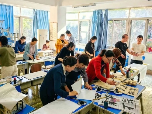 【市民艺校】公益培训班第九期——瑜伽班开始报名了！kaiyun体育全站(图2)