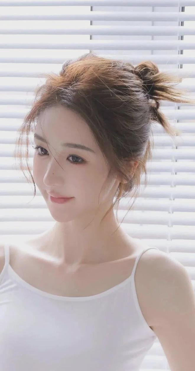 韩国《漂亮的瑜伽教练》2-韩国《漂亮的瑜伽教练》2老版V(图1)