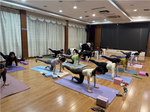 kaiyun体育网页版青春不打烊“夜”学越有味——青年夜校开启石台新“夜”态(图2)