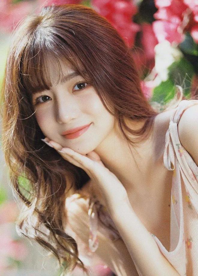 兽人35分kaiyun体育全站钟美女与大白马(图1)